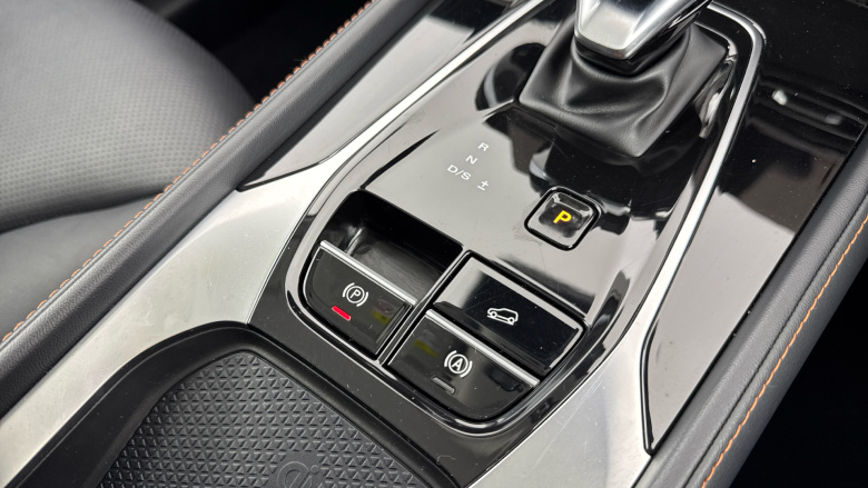 MG HS 1.5 T-GDI Trophy 5dr DCT Petrol Hatchback